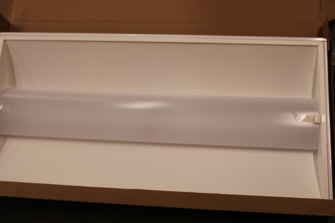 24CZ-LD4-40-S-UNV-L835-CD1-U on Advantage Electric Supply