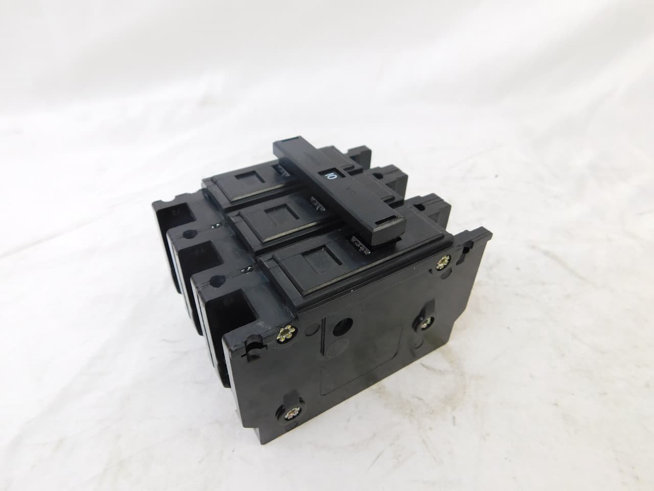 QC3010H on Advantage Electric Supply